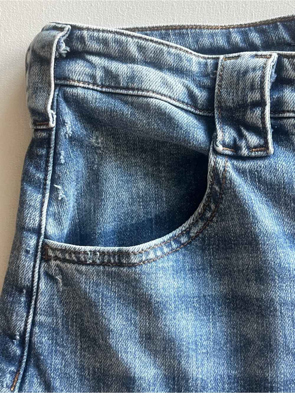 🔥RARE🔥Pilcro Myra Tapered Barrel Jeans Ankle Med Blue Wash 32T Viral - Picture 5 of 17